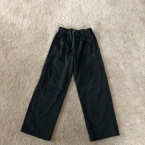 Boy size M Nike dri-fit sweatpants.